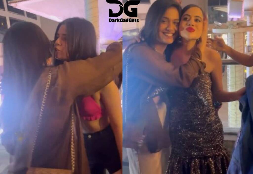 Urfi Javed Spotted with her Sister - DarkGadgets
